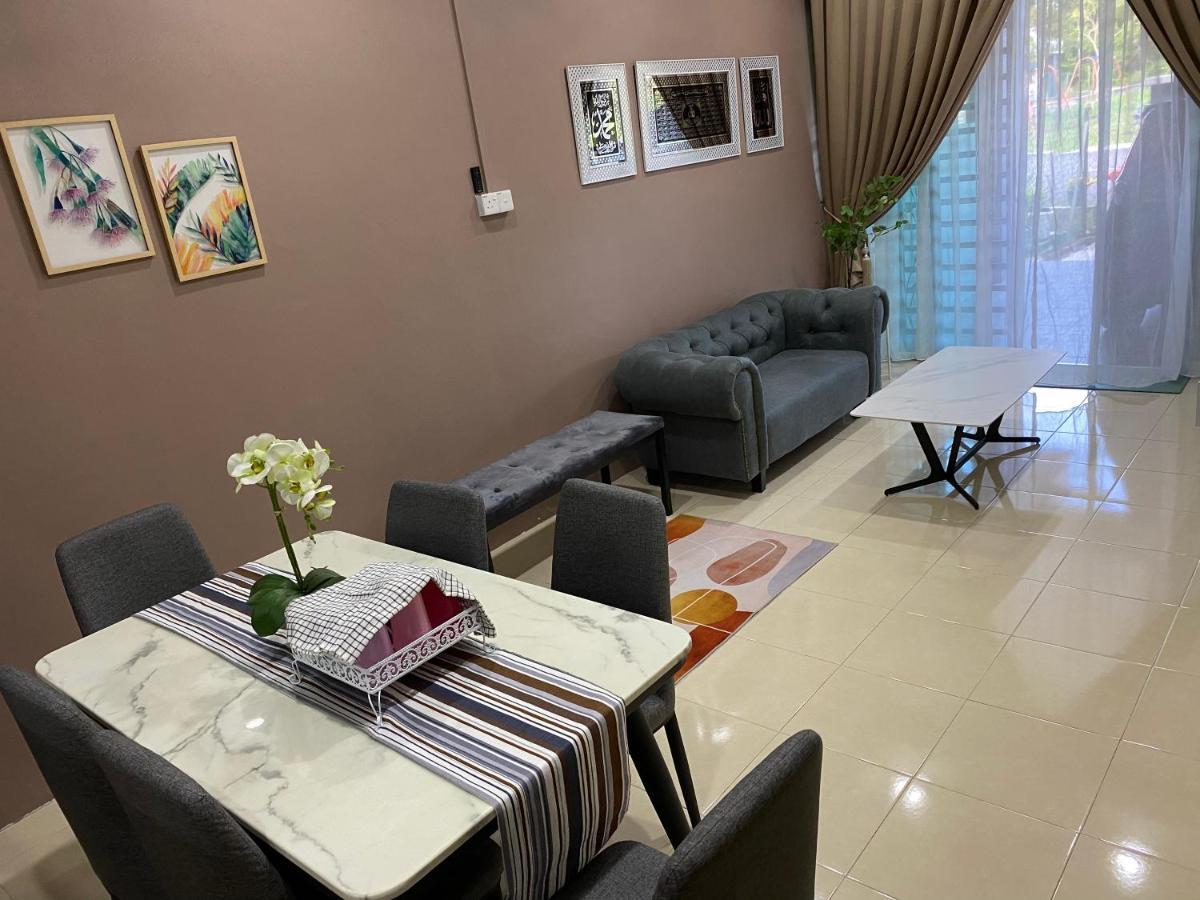 מראנג Ss De' Kelulut Homestay מראה חיצוני תמונה